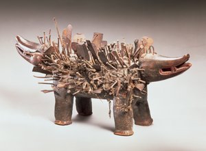 Kongo nkisi nkondi en forme de chien à deux têtes, Kozo, de Cabinda